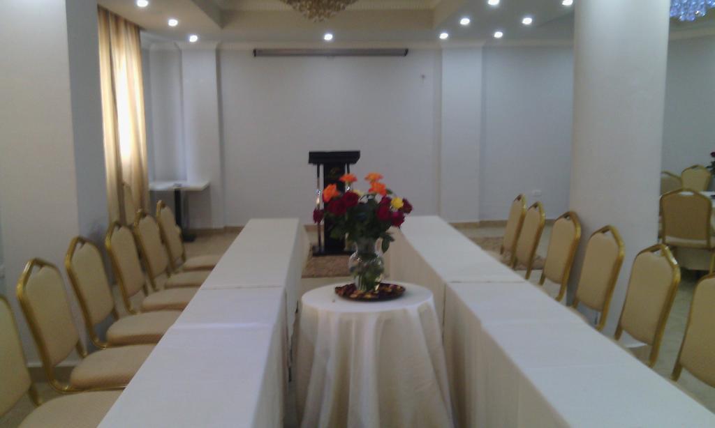 Addissinia Hotel Экстерьер фото